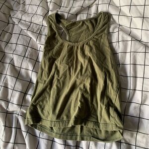 cute razorback top!!